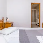 Ivat Apartment *