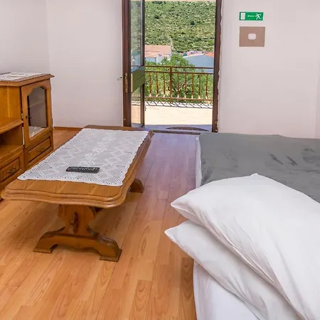 Ivat Daire Rogoznica (Sibenik-Knin)